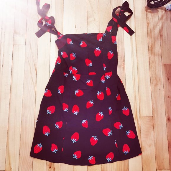 Strawberry summer dress - Picture 5 of 5